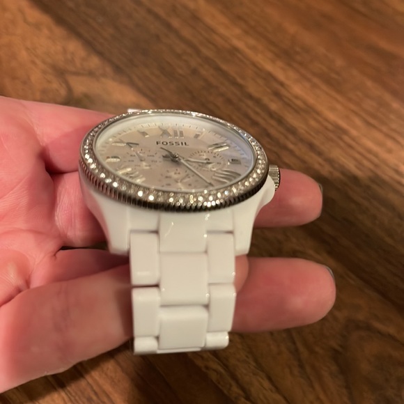 Fossil watch. Excellent condition! Never worn. - Picture 4 of 4